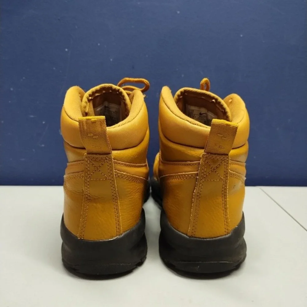 Nike Manoa Leather Wheat (GS) High Top Boots Youth 6 Brown Black BQ5372-700‎ EUC